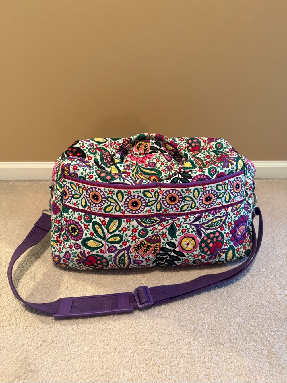 Viva La Vera - Vera Bradley Travel Bag - Picture 2 of 5